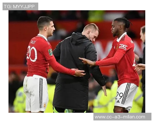 斯坎伦租借离队弗雷德里克森因伤留队曼联调整阵容